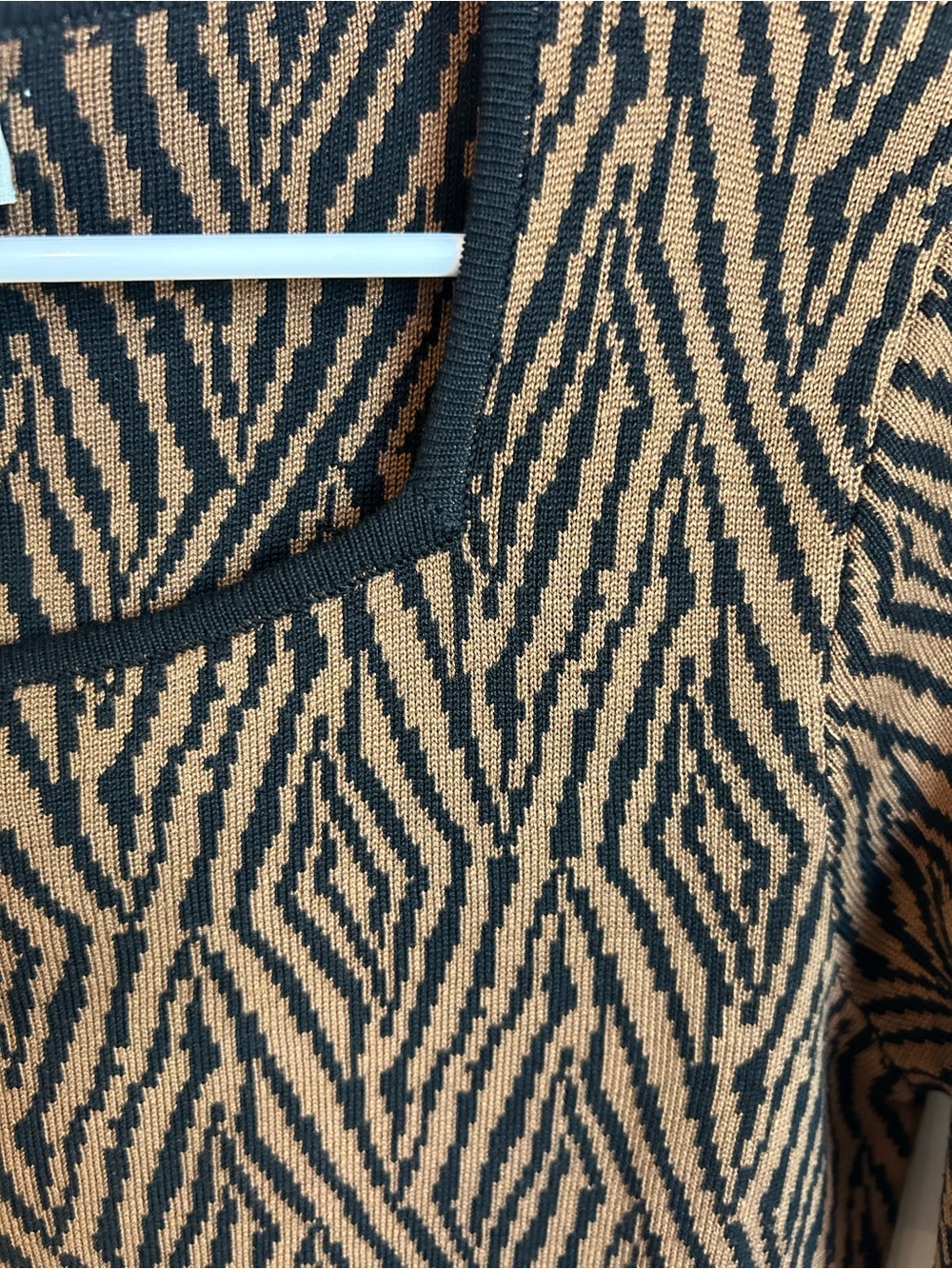 Vintage 90s Gianni Petite 100% Silk Knit Top - Picture 4 of 4